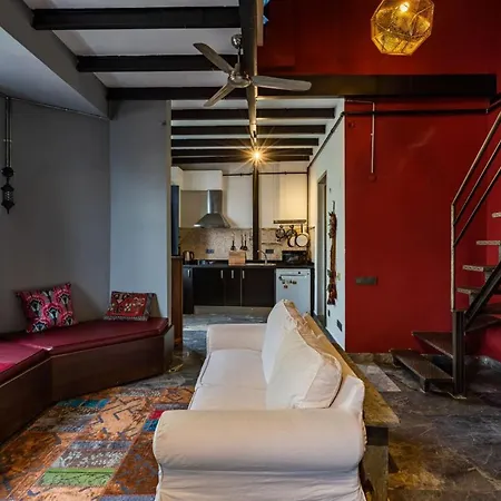 Dreamy Duplex Flat With Terrace Near Galata Tower 아파트 *